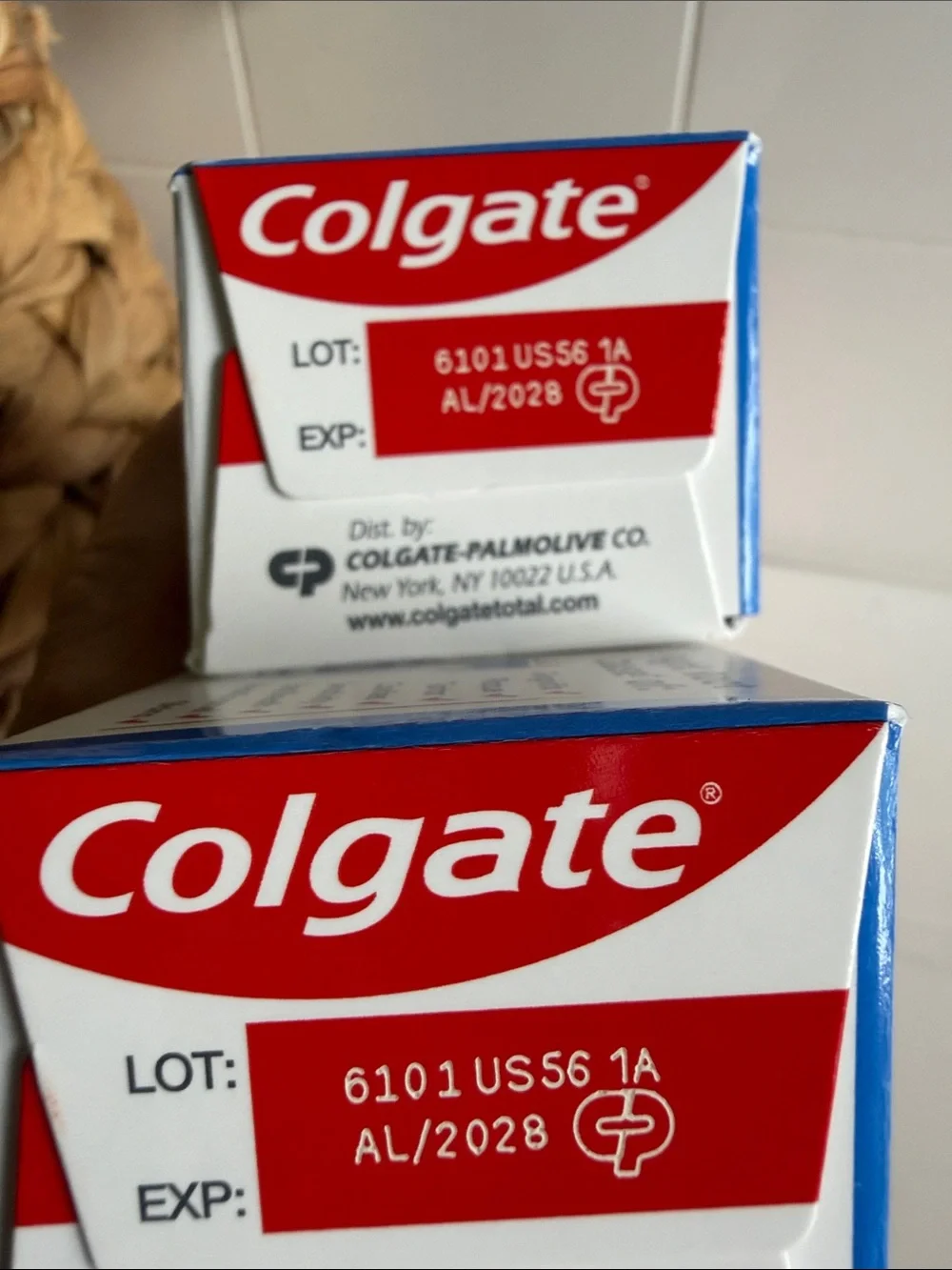 Colgate Total Active Prevention Toothpaste  Whitening Paste Set of 2!  5.1 Oz